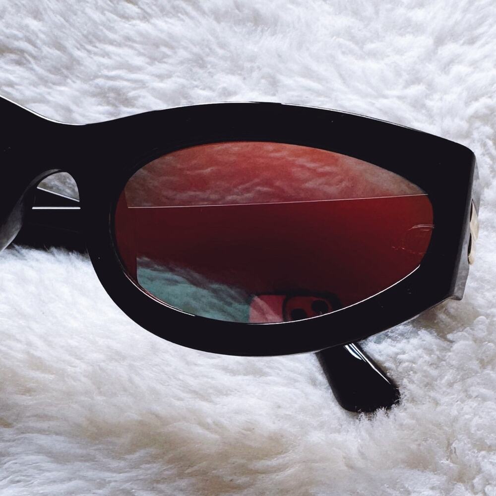 Faye Mirrored Red with Black Rim Sunglasses - Picture 2 of 14